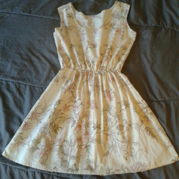 vintage inspired Jennifer Lilly cream floral dress
