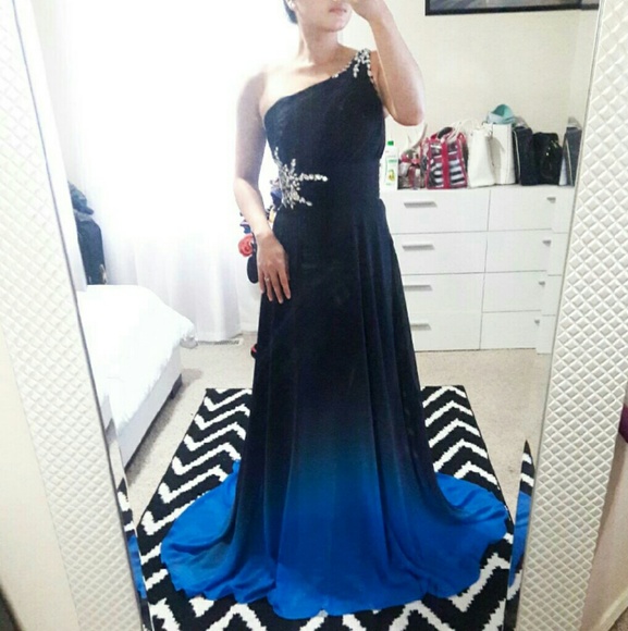 Dresses & Skirts - Blue ombre gown