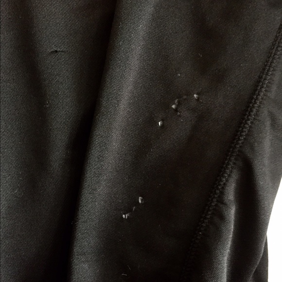 🌵FREE with purchase. Black zip up pullover - Picture 3 of 4