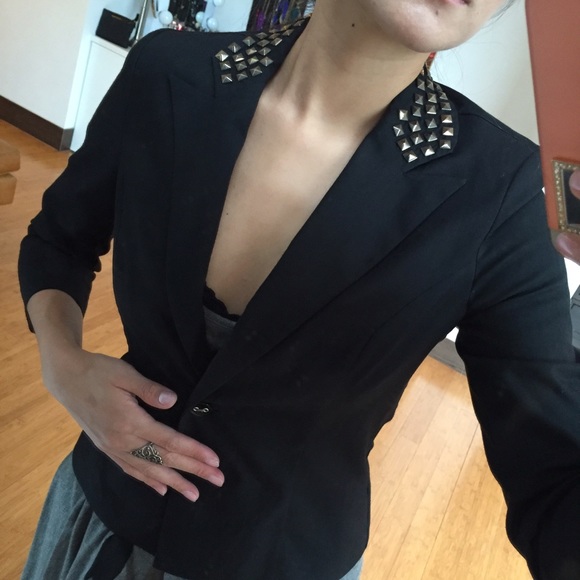 Studded collar blazer