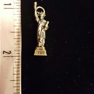 CHARM: Stainless silver STATUE OF LIBERTY.