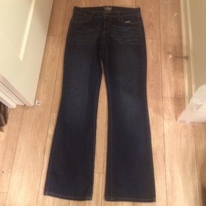 Old navy size 6 bootcut jeans
