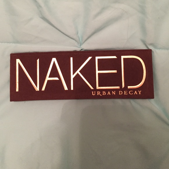 Naked pallet with brush