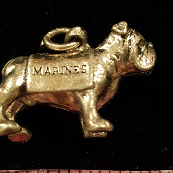 CHARM: stainless silver MARINE BULLDOG