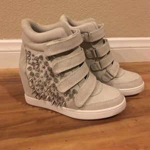 Wedged Aldo sneakers