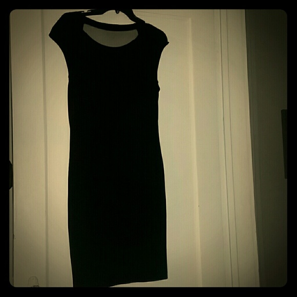 Hip-hugging Alice + Olivia cocktail dress