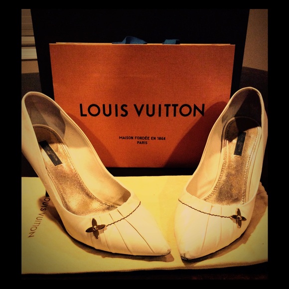 Louis Vuitton Leather Pumps