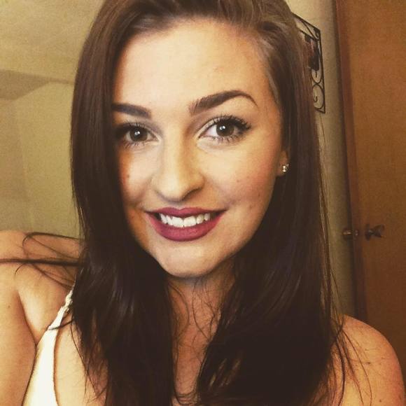 Meet your Posher, Madi - Picture 1 of 1
