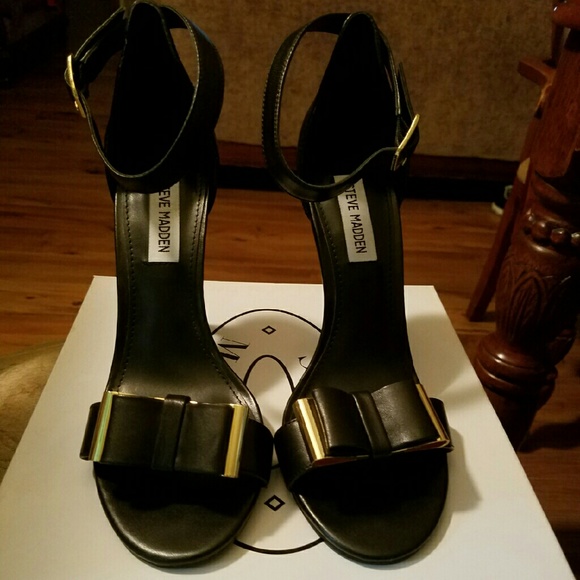 Steve madden "React" size 8.5