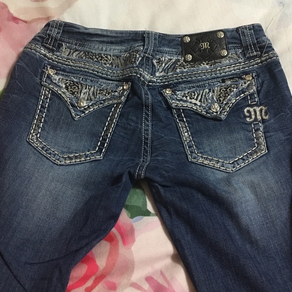 Miss Me Bootcut medium wash zebra detailed jeans
