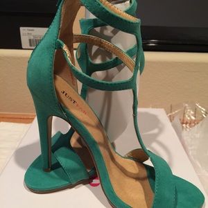 💘New Stilettos Seafoam/Teal "Briar" Size 7💘