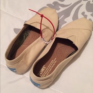 Brand new - Classic Canvas TOMS - natural