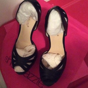 Brand New Black Cut Out Pumps