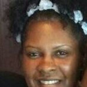 Meet your Posher, Dionne