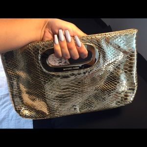 Michael kors clutch