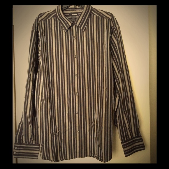 Men's Claiborne long sleeve shirt.