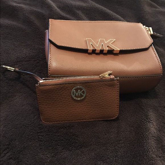 Michael Kors Crossbody Bag & coin purse