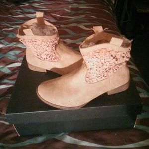 Ankle booties