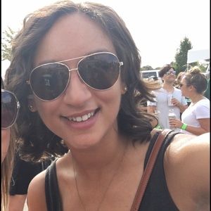 Meet your Posher, Kara
