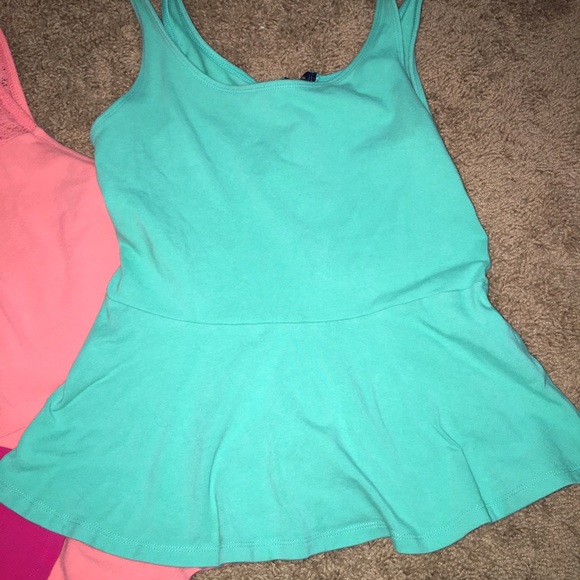 3 Express tops💝 - Picture 3 of 4