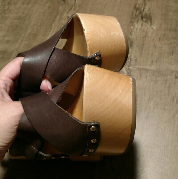 Michael Kors Wooden Sandals - Picture 3 of 4