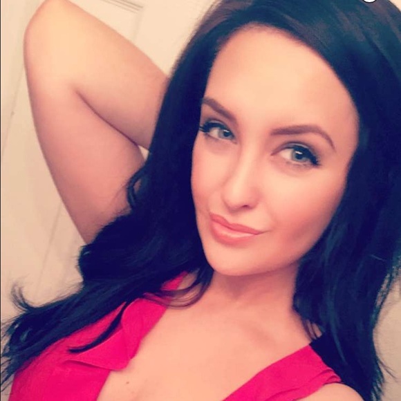 Meet your Posher, Mary - Picture 2 of 2