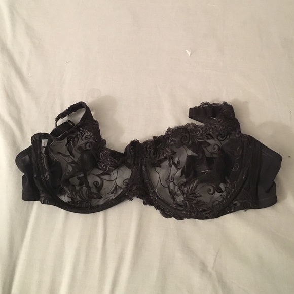 NWOT Black Lace Soma bra