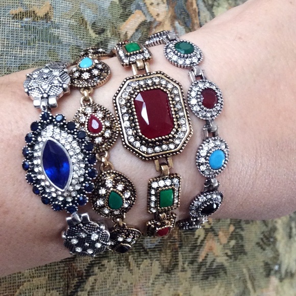 # 68. 💘💘💘Vintage Style Fashion gold bracelet - Picture 2 of 4