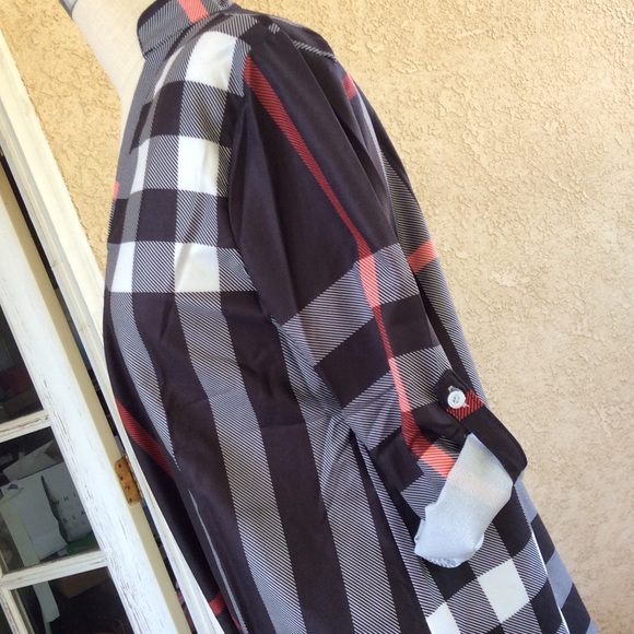 NWT!!!❎$5 BUNDLED 5+ITEMS ❎Last1🌹HOT DEAL🔥Blk Plaid top - Picture 3 of 5