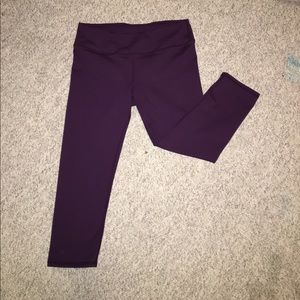 Women's Fabletics Cropped Leggings - Size M