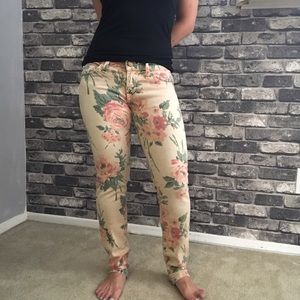 ✨SOLD✨Current/Elliott Floral Denim Skinny Pants