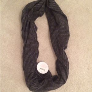 Lululemon vinyasa scarf