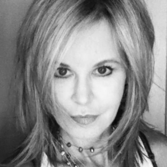 Meet your Posher, Deidra
