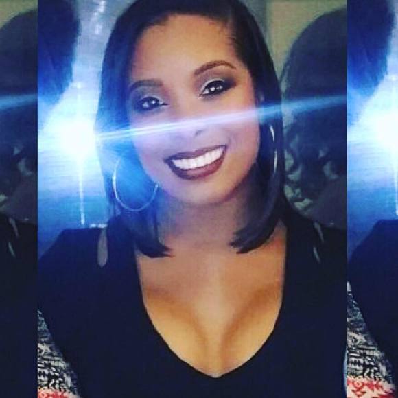 Meet your Posher, Geniece - Picture 1 of 1