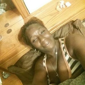 Meet your Posher, Connie