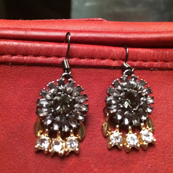 🎉5/24$ floral vintage glamour sparkling earrings. - Picture 1 of 1