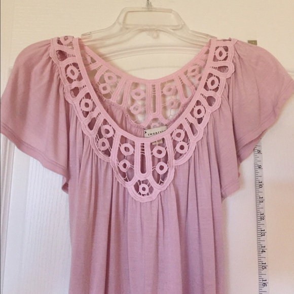Pink blouse - Picture 2 of 3