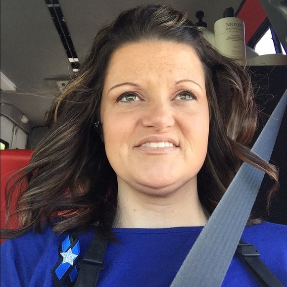 Meet your Posher, Jennifer - Picture 1 of 1