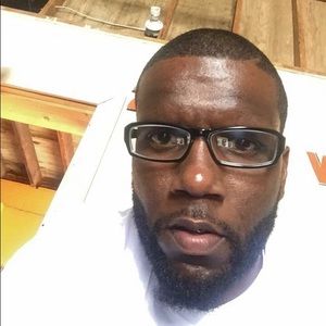 Meet your Posher, Donta