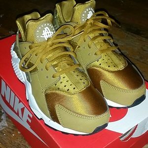 bronzine huaraches