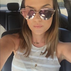 Meet your Posher, Charlotte