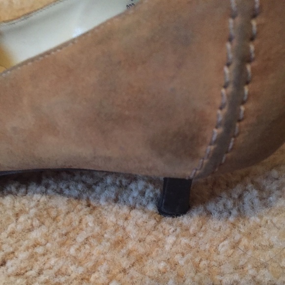 Pointy Sand Pumps by Worthington - Picture 2 of 4