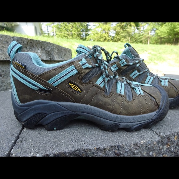 Women's Keen Targhee waterproof hiking shoes