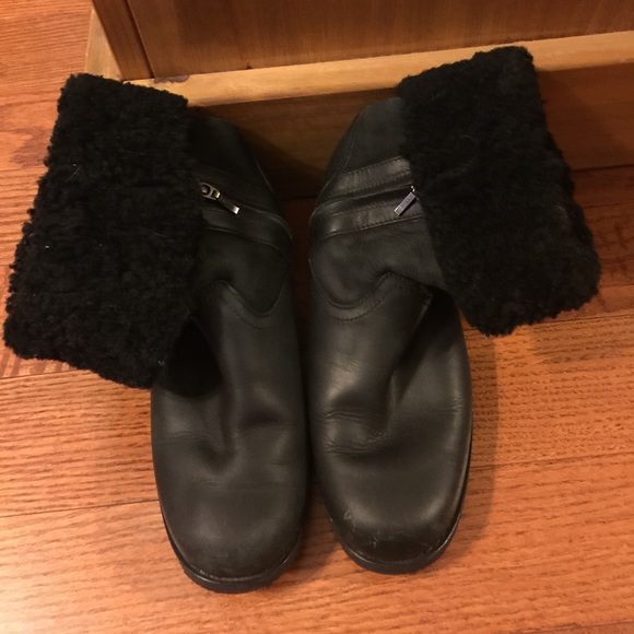UGG SIZE 8.5