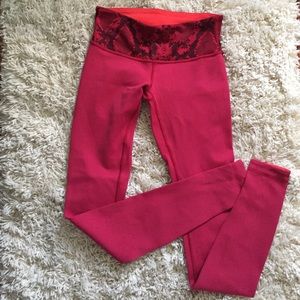 Reversible Lululemon winder under leggings