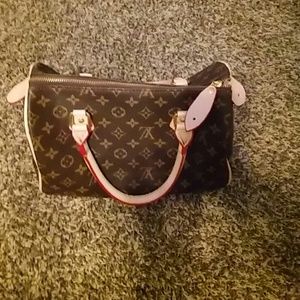 Louis Vuitton Speedy