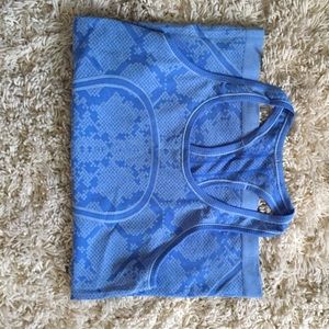 Lululemon rattlesnake pattern tank