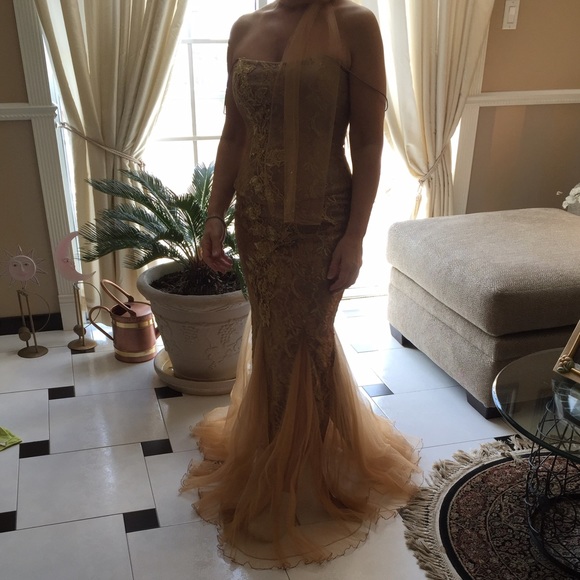 Coli couture evening gown . Brand new