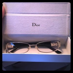 Prescription eye glasses