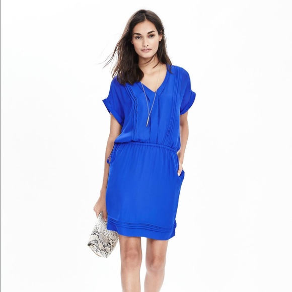 Banana republic pintuck v dress size 2.